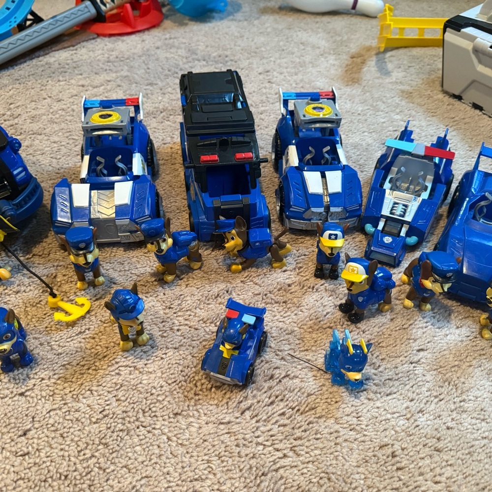 Paw Patrol Chase Action Figure Set